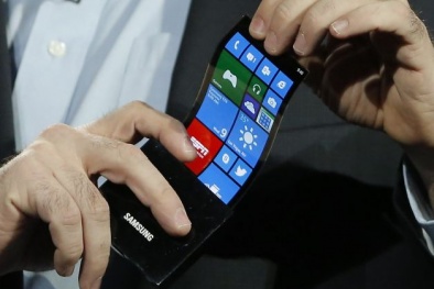 Cuộc đua mới về Smartphone màn hình dẻo